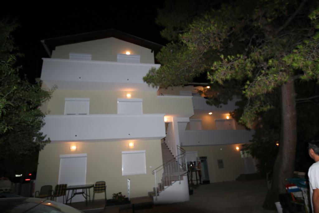 Novalja Inn 2 Exterior foto